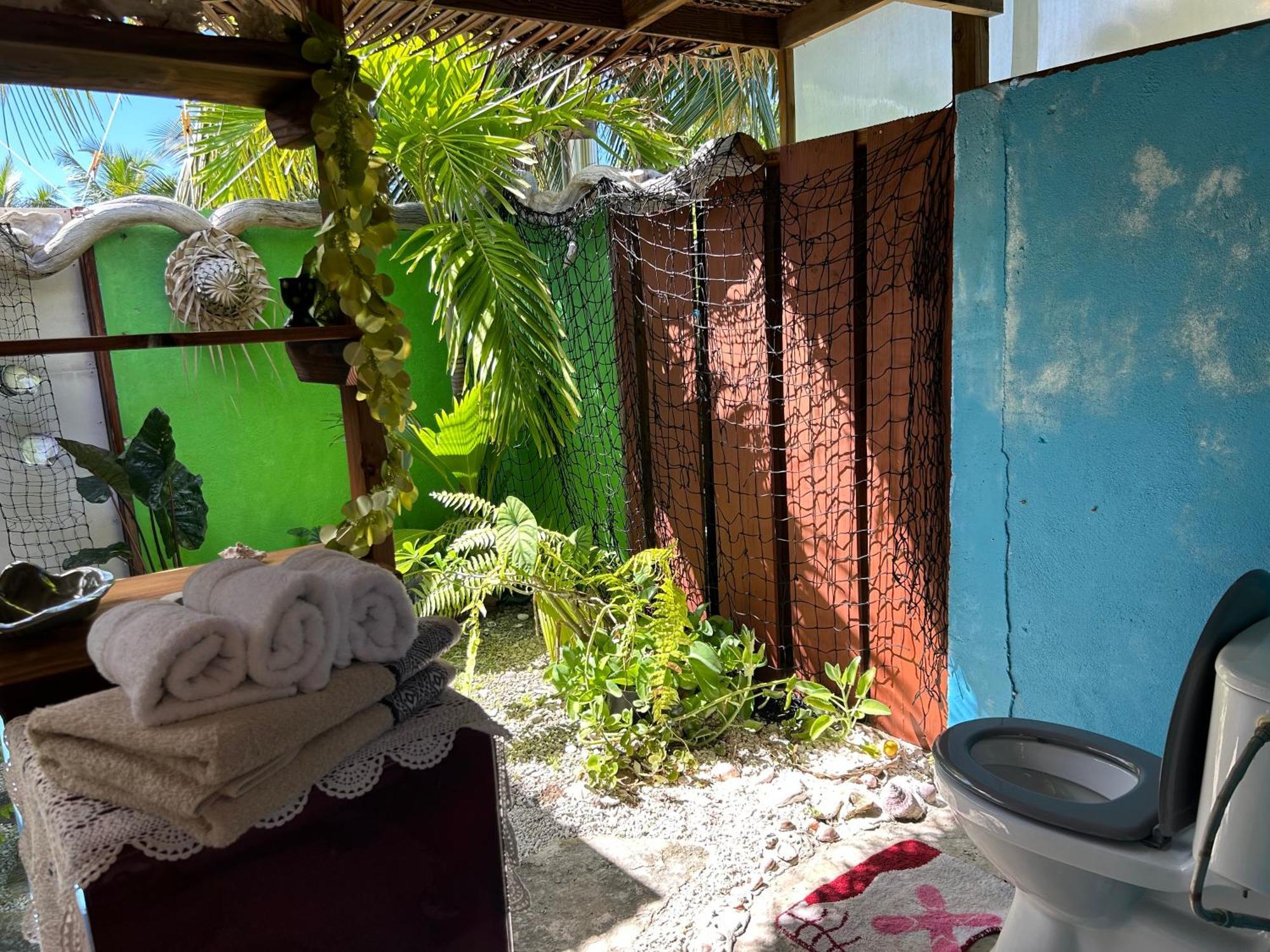 Rangiroa Bliss Hotel Tiputa Eksteriør billede