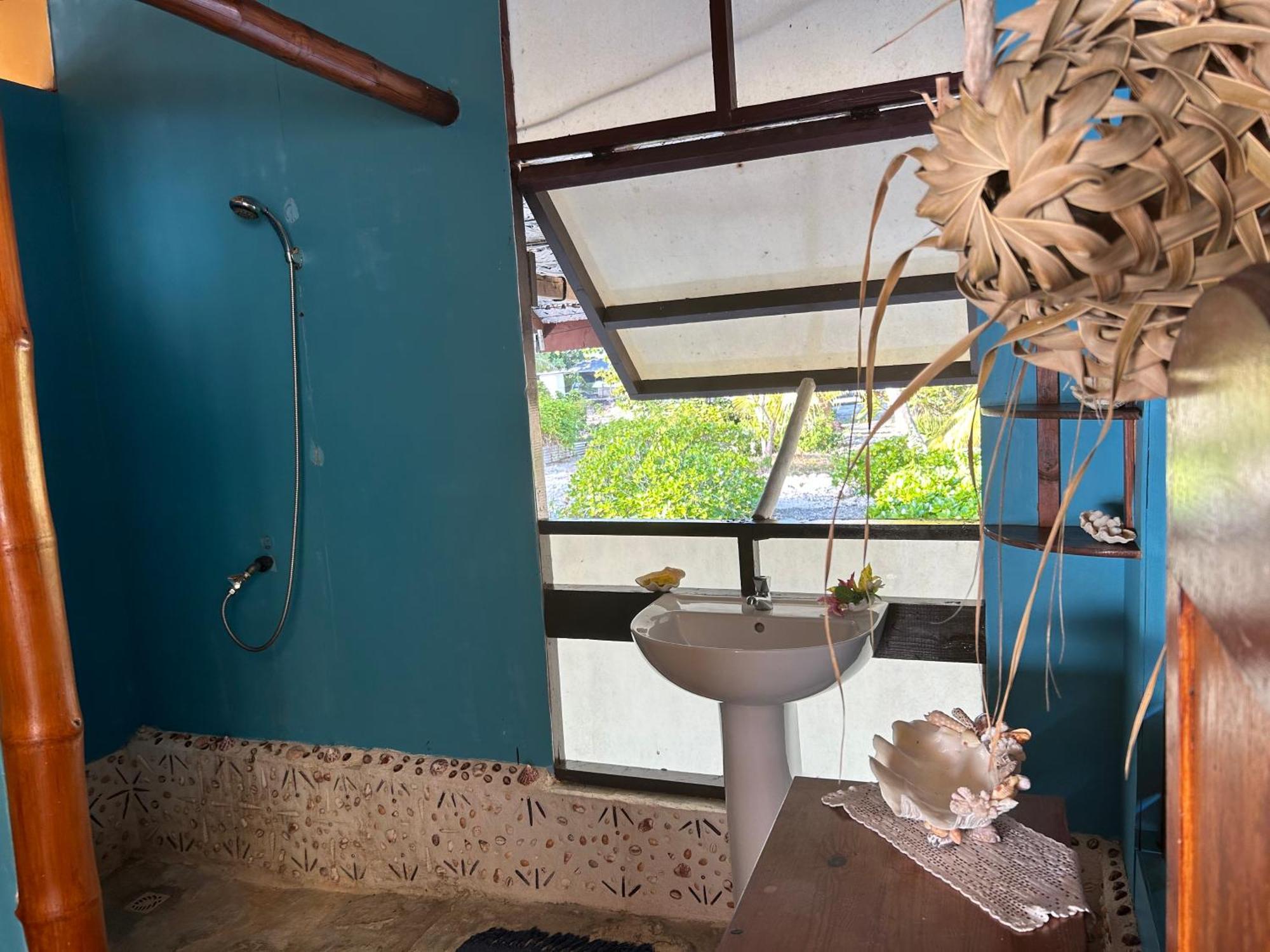Rangiroa Bliss Hotel Tiputa Eksteriør billede